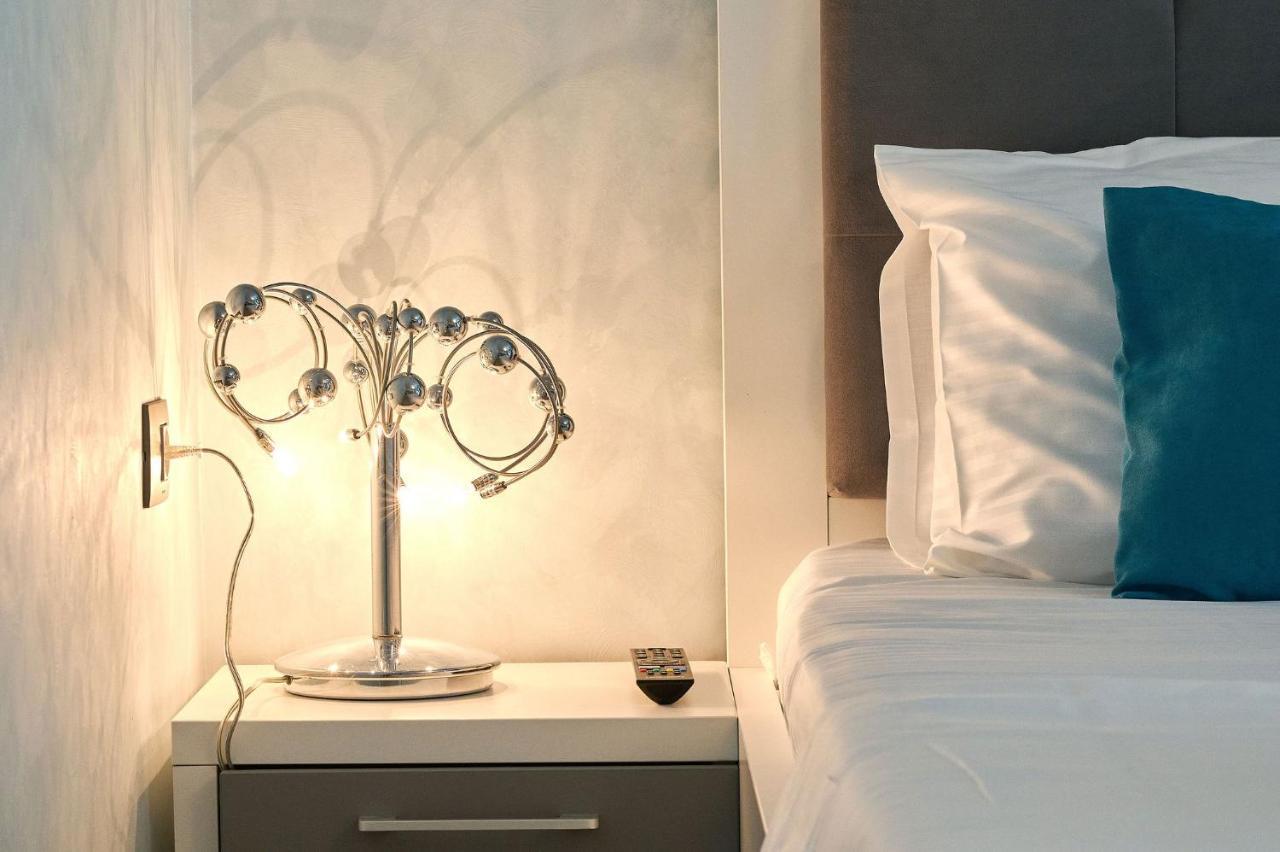 Moonlight Studio - Spa N Pools Beach Resort Mamaia Exterior foto