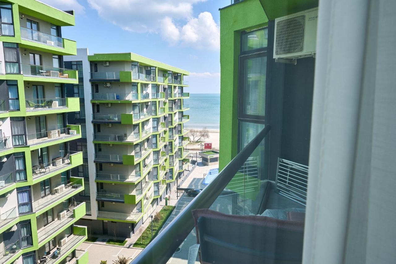 Moonlight Studio - Spa N Pools Beach Resort Mamaia Exterior foto