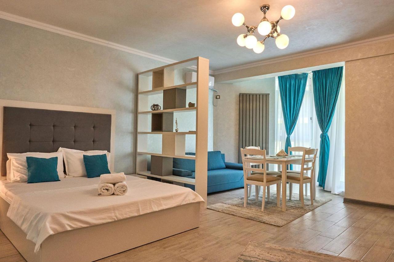 Moonlight Studio - Spa N Pools Beach Resort Mamaia Exterior foto