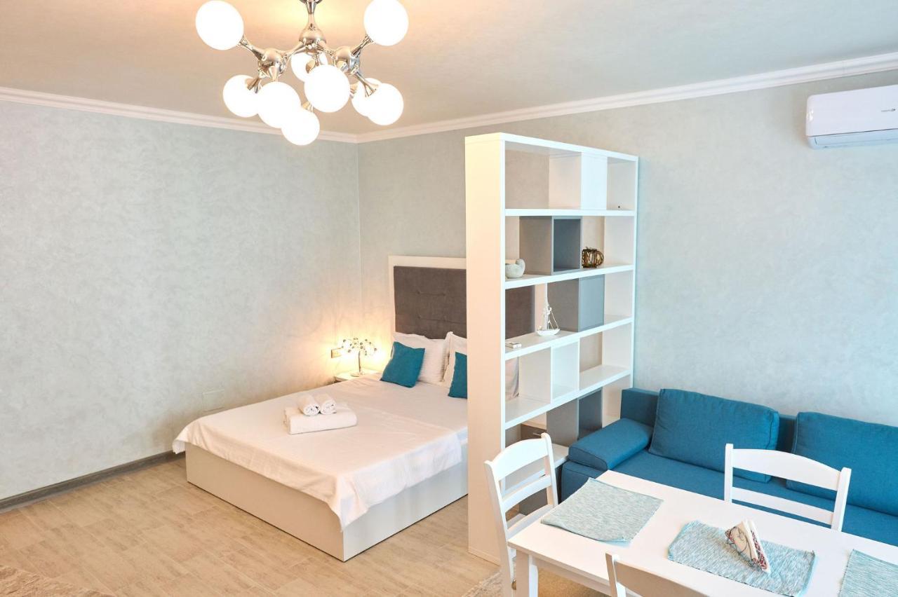 Moonlight Studio - Spa N Pools Beach Resort Mamaia Exterior foto