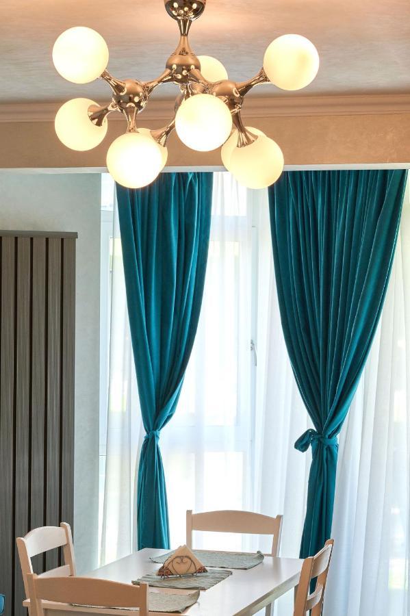 Moonlight Studio - Spa N Pools Beach Resort Mamaia Exterior foto
